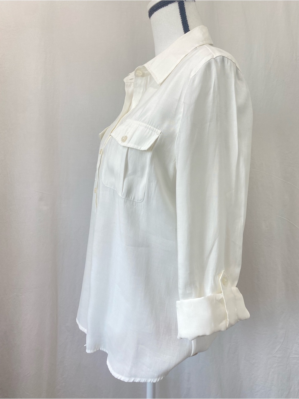 Chico's Ivory White Button Front Camp Shirt Size 1 Medium Roll Tab Sleeve Modal - Picture 6 of 16